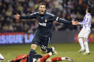 开云平台-英超争冠之夜，文班亚马扛起全队，当篮球天才闯入足球圣殿的寓言