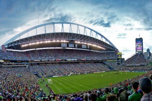 开云体育官方网站-欧冠淘汰赛之夜，乔治末节接管比赛，当绝境成为神迹的画布